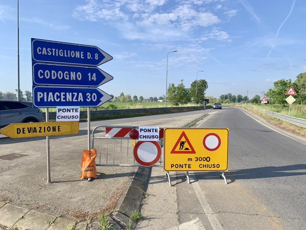 Chiusura del ponte sull'Adda